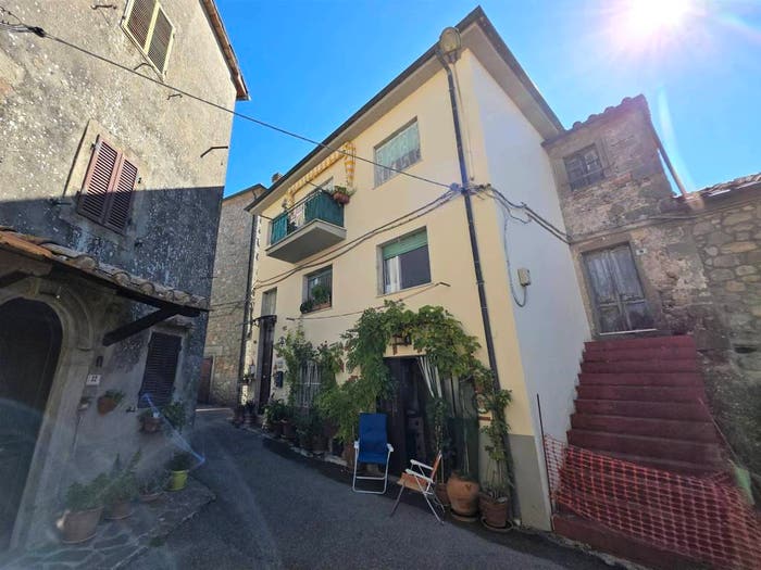 Casa con 5 locali in vendita in Via della Fonte, Bagnore, Santa Fiora