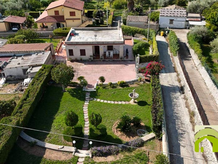 Casa con 6 locali in vendita in SS, Lenzevacche, Noto