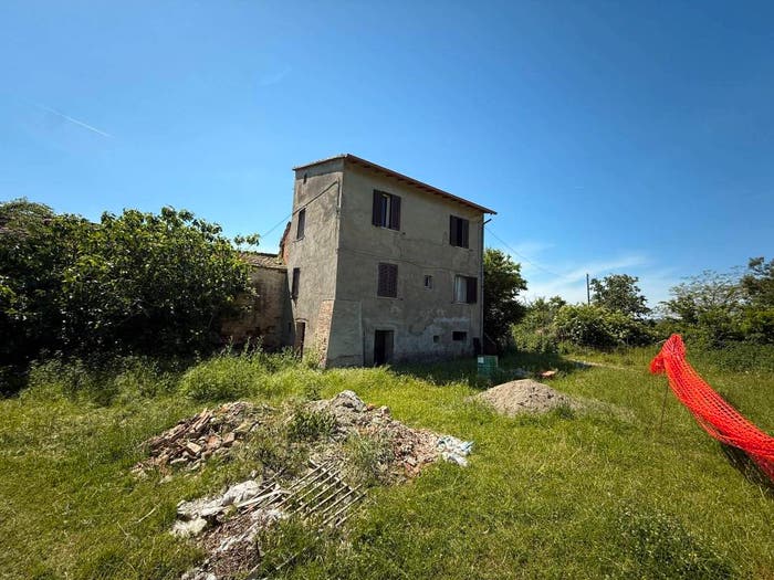 Casa quadrilocale in vendita in Vitellino, Castiglione del Lago