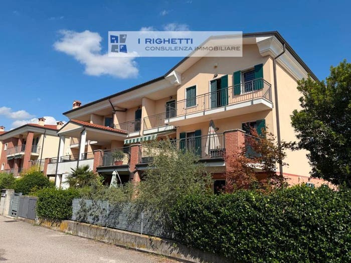 Appartamento trilocale in vendita in Via Don M Ottoboni, Centro, Pescantina
