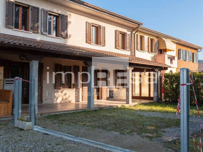Casa con 6 locali in vendita in via casoni, Centro, Mogliano Veneto