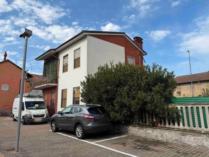 Casa quadrilocale in vendita in Via Senatore Pietro Grocco, Albonese