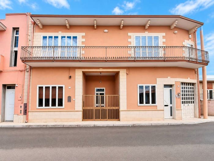 Casa trilocale in vendita in Via Giosuè Carducci, Centro, Torchiarolo
