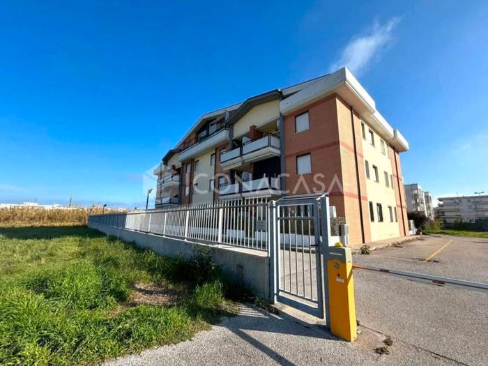 Appartamento trilocale in vendita in Via Firenze No Number, Lido Campomarino, Campomarino