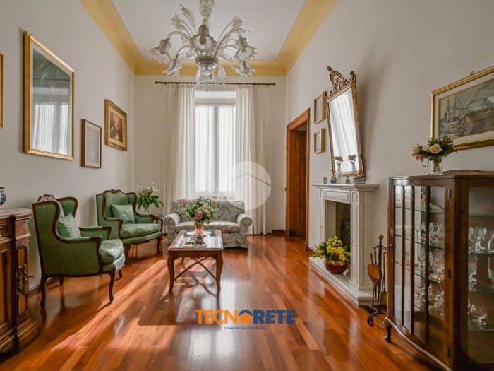 Appartamento con 6 locali in vendita in CORSO CAVOUR, Centro Storico, La Spezia
