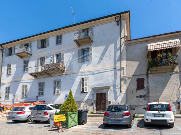 Appartamento quadrilocale in vendita in Piazza Gerbido, Centro Storico, Chieri