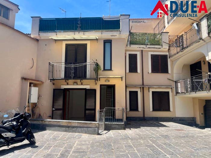 Casa quadrilocale in vendita in Via Armando Diaz, Centro, Mugnano di Napoli