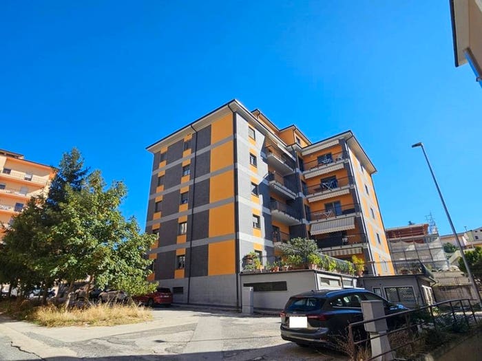 Appartamento quadrilocale in vendita in Via Giancandido Pastorelli, Santa Barbara San Sisto, L'Aquila
