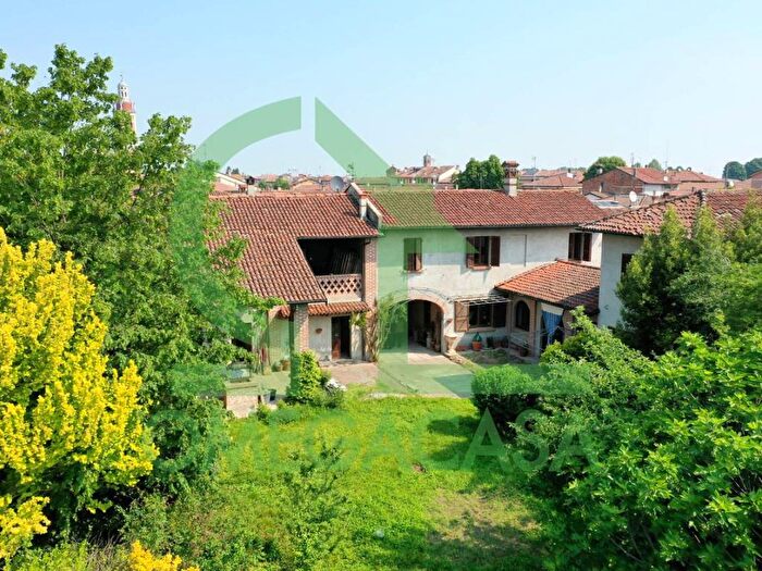 Casa con 6 locali in vendita in Via delle Rose, Centro, Castiglione d'Adda