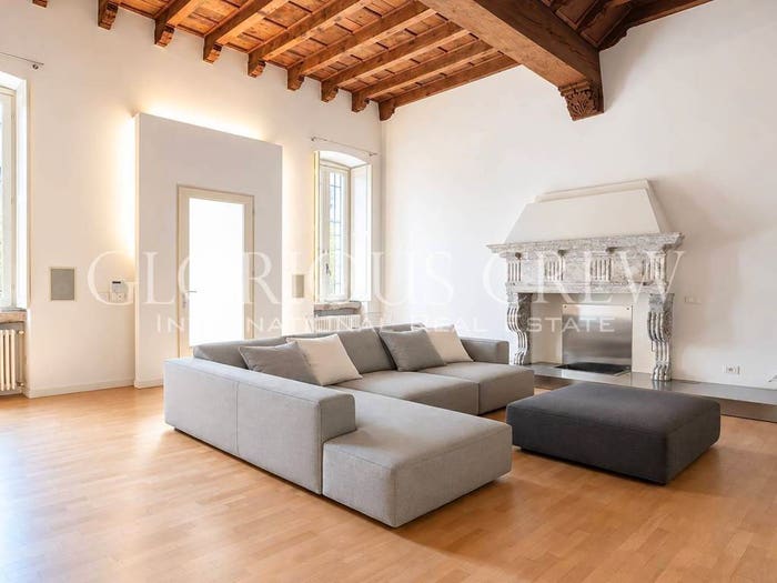 Appartamento con 6 locali in vendita in Corso Giuseppe Garibaldi, Loggia Garibaldi, Brescia