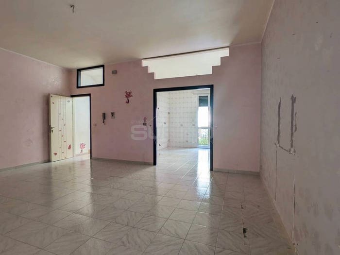 Appartamento con 6 locali in vendita in VIA RIZZA, Floridia