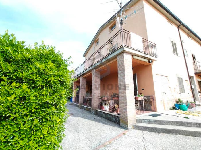 Casa quadrilocale in vendita in Via San Salvatore Traversa, Puglianello