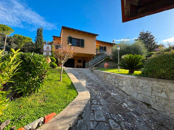 Casa con 6 locali in vendita in Via Carlo Borrani, Centro, Bagno a Ripoli