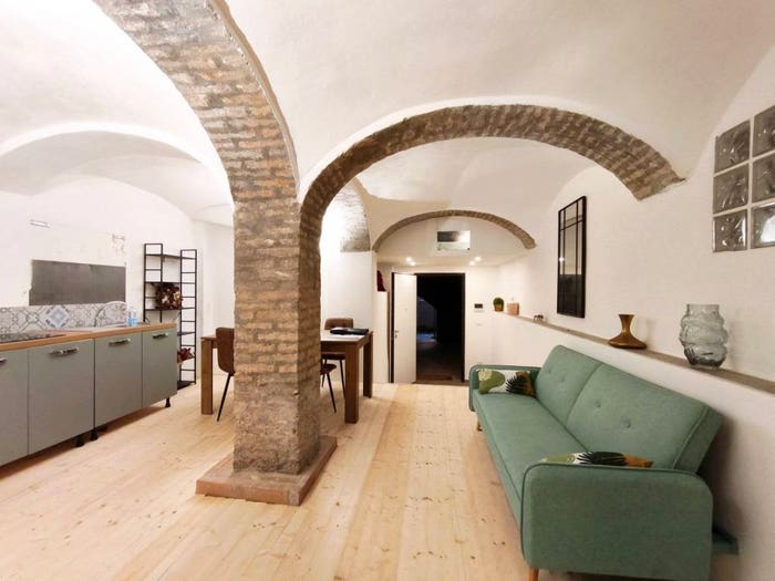 Appartamento bilocale in vendita in Via Castiglione, Santo Stefano, Bologna