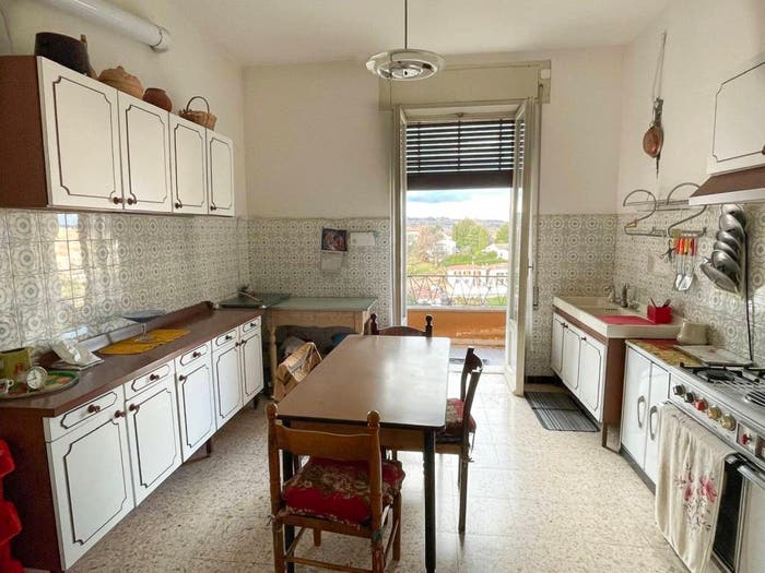 Appartamento quadrilocale in vendita in Via Beata Maria De Mattias, Centro, Capranica