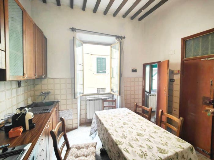 Appartamento trilocale in vendita in Via Isidoro del Lungo, Città, Montevarchi