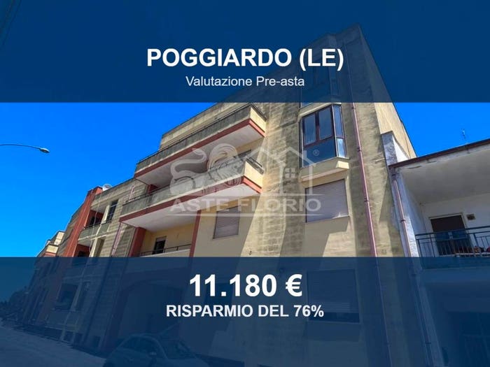 Appartamento con 5 locali in vendita in Via Giovanni Michele Laggetto, Centro, Poggiardo