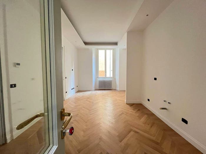 Appartamento bilocale in vendita in Via Marina, Palestro, Milano