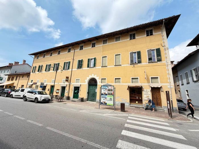 Casa con 6 locali in vendita in Via Vittorio Emanuele, Centro, Cherasco