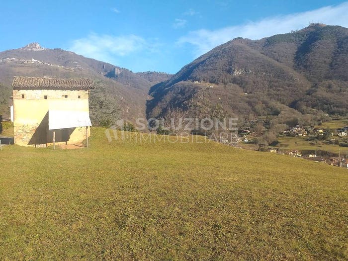 Casa quadrilocale in vendita in Via Madonna della Neve, Albino