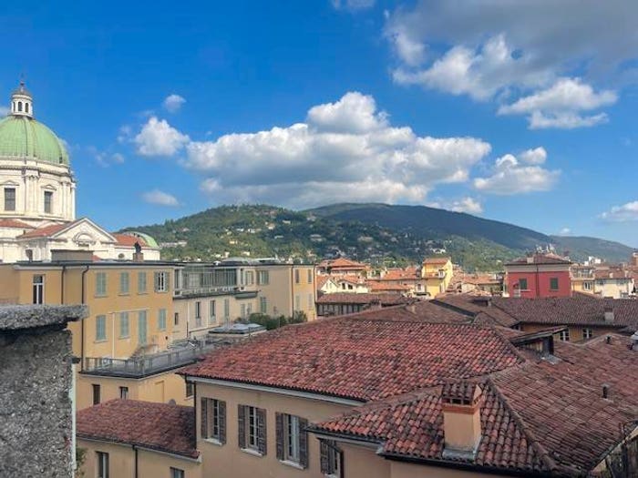Casa trilocale in vendita in Via Dieci Giornate, Loggia Garibaldi, Brescia