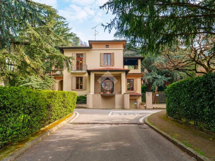 Casa con 6 locali in vendita in Villaggio Pasotti, Crocifissa di Rosa, Brescia