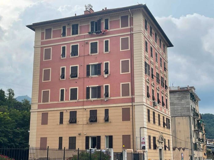 Appartamento trilocale in vendita in Via San Quirico, Pontedecimo, Genova