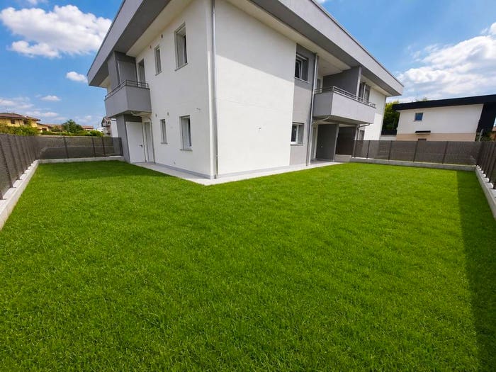 Appartamento trilocale in vendita in Via Roma, Azzano San Paolo