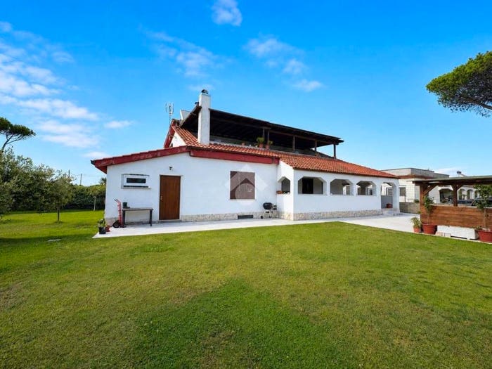 Casa con 5 locali in vendita in Via Stromboli, Campo di Carne Pantanelle, Aprilia