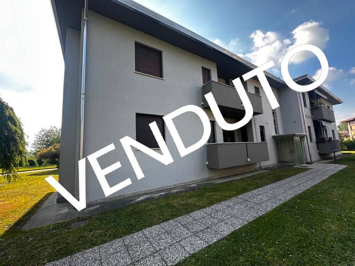Appartamento trilocale in vendita in Via Grigna, Figliaro, Beregazzo con Figliaro