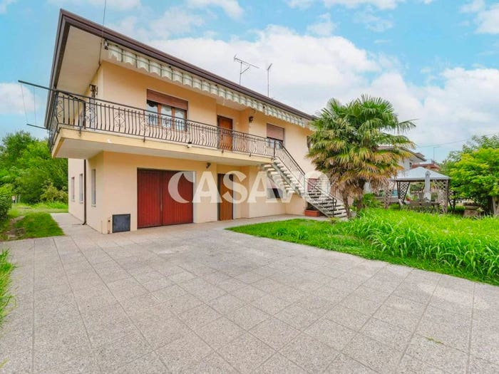 Casa quadrilocale in vendita in Via Friuli, Centro, Mareno di Piave