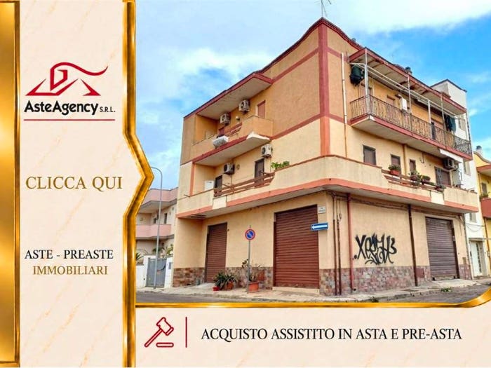 Appartamento con 6 locali in vendita in Viale Unità d'Italia, Centro, Pulsano