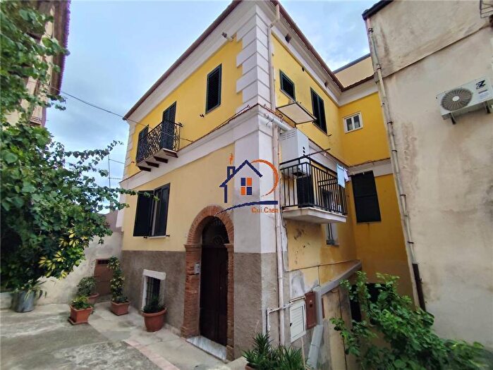 Appartamento quadrilocale in vendita in Via Amarelli, Rossano, CoriglianoRossano