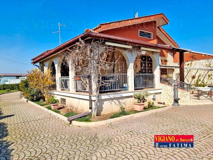 Casa con 6 locali in vendita in Via San Marco in Lamis, Arpinova, Foggia