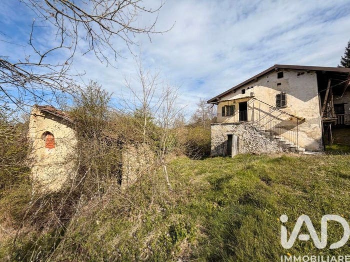 Casa quadrilocale in vendita in Giusvalla