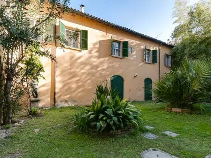 Casa con 6 locali in vendita in Via Scipione Sacchi, Centro Storico, Cesena