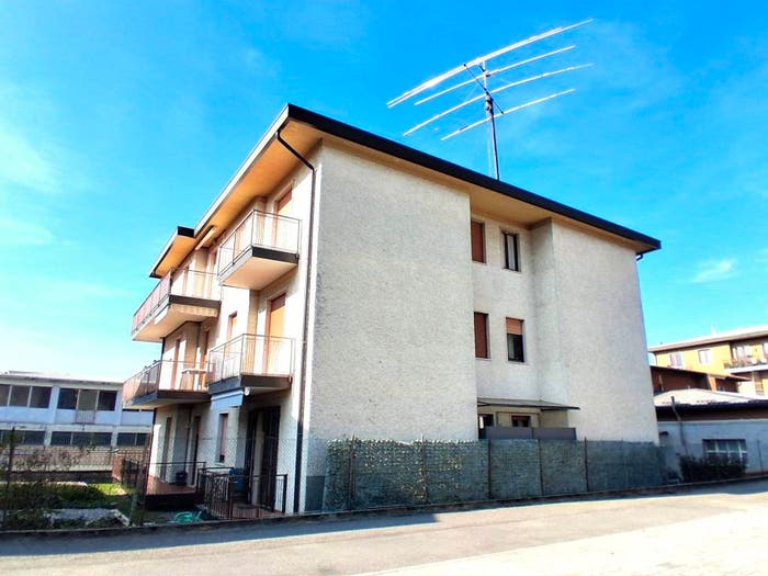 Appartamento bilocale in vendita in Via Aldo Moro, Centro, Gandino