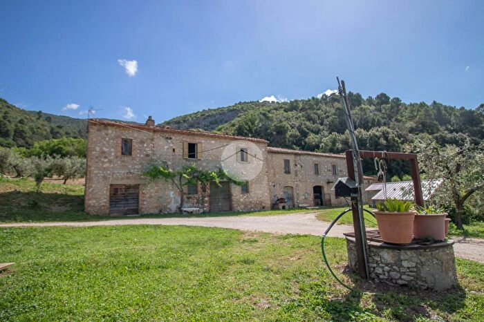 Casa quadrilocale in vendita in Via S Andrea, Montebuono