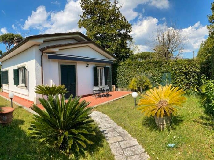 Casa quadrilocale in vendita in Via Matteo Civitali, Vittoria Apuana, Forte dei Marmi