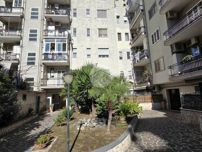 Appartamento bilocale in vendita in Viale degli astronauti, Colli Aminei Capodimonte, Napoli