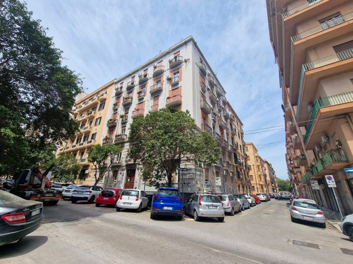 Appartamento con 5 locali in vendita in Via Catania, Politeama Ruggiero Settimo, Palermo