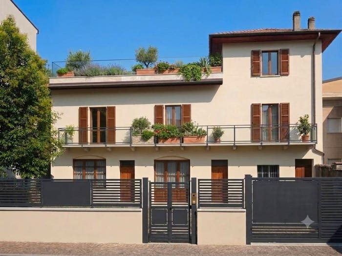 Appartamento bilocale in vendita in Via dei Mille, Centro, Cantù