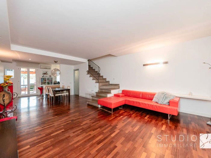 Casa con 5 locali in vendita in Via Gerusalemme, Centro, Agliana