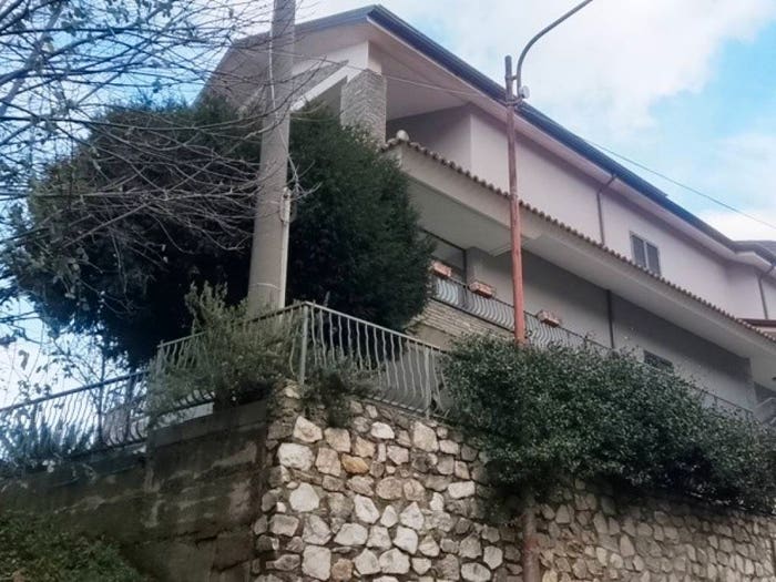 Appartamento quadrilocale in vendita in Via Boschetto, Cerisano