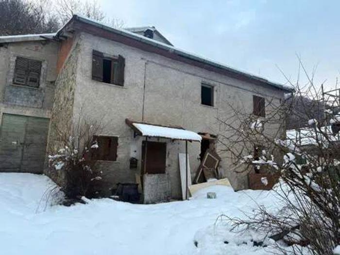 Casa con 5 locali in vendita in Mereta No Number, Mereta, Calizzano
