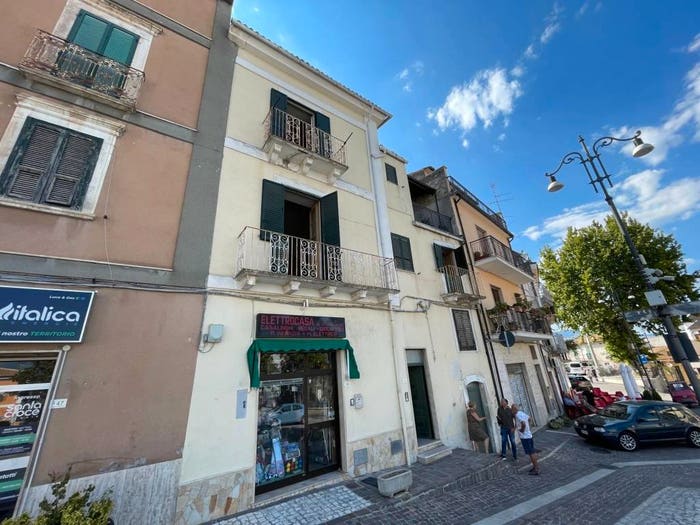 Casa con 6 locali in vendita in Via Francesco Filomusi Guelfi, Centro, Tocco da Casauria