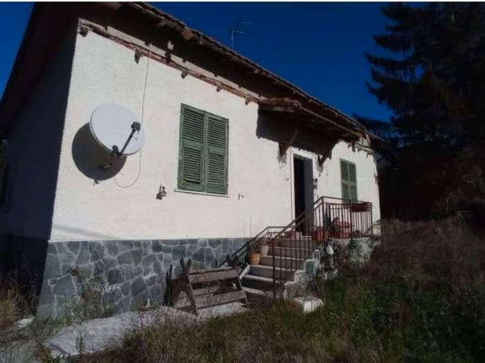 Casa trilocale in vendita in Localita' Pianfrecioso, Giusvalla