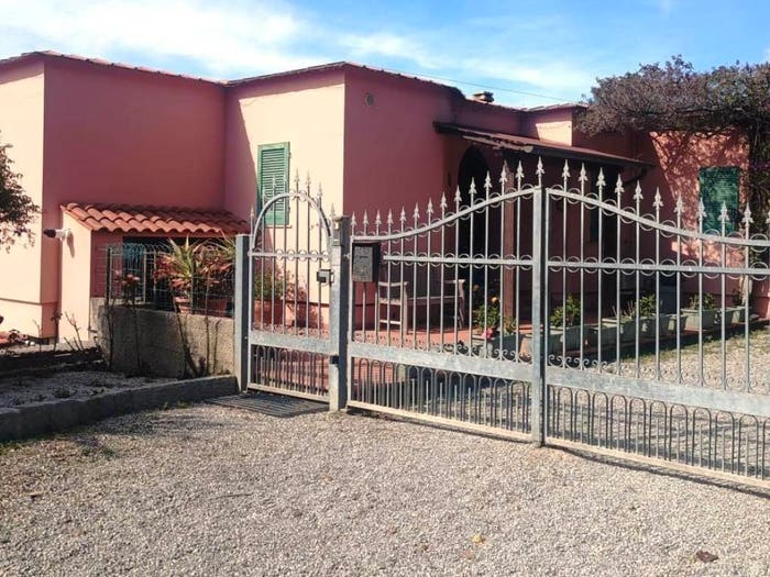 Casa con 6 locali in vendita in via vittorio veneto, Centro, Capoliveri