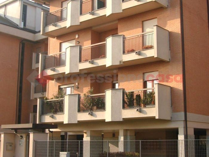 Appartamento trilocale in vendita in via MASCAGNI, Centro, Locate di Triulzi