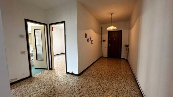 Appartamento trilocale in vendita in Via Fratelli Maioni, Centro, Borgomanero
